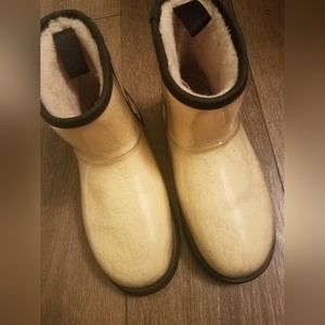 UGG CLASSIC CLEAR MINI BOOT SIZE 7